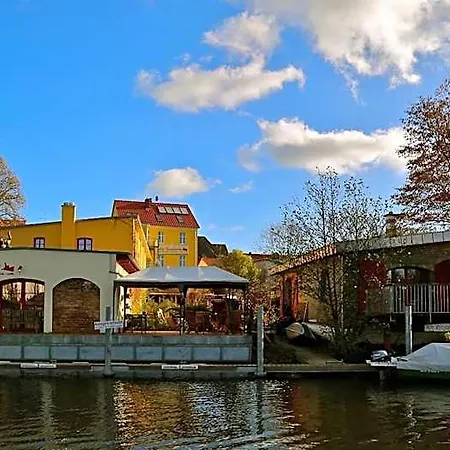 Hotel Kulturgasthof Alte Reederei 4*